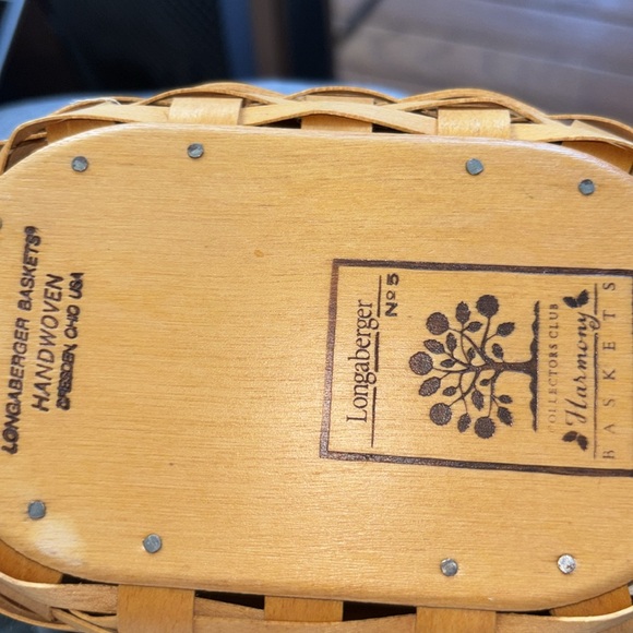 Longaberger Collector's Club Basket - Picture 3 of 6